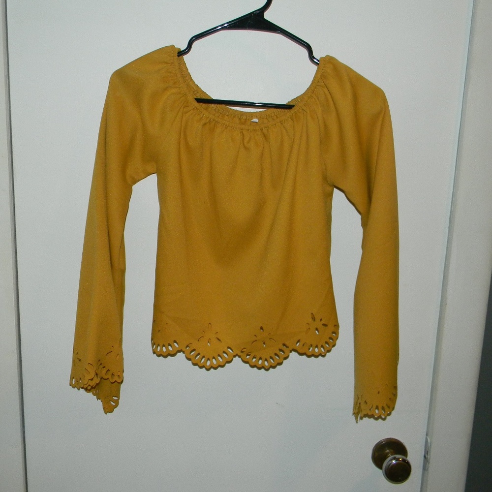 Cute yellow shirt